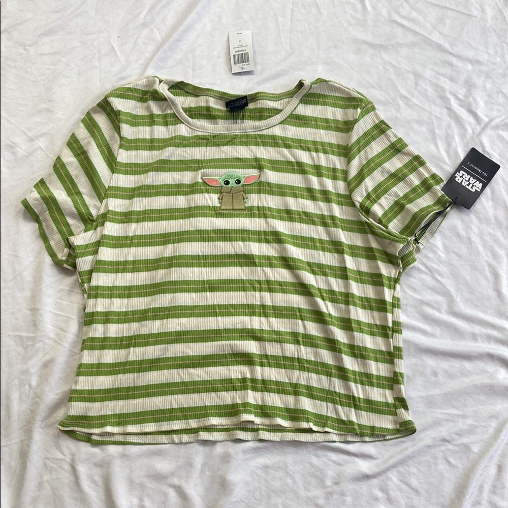 Hot Topic Green Relaxed Crop Tee